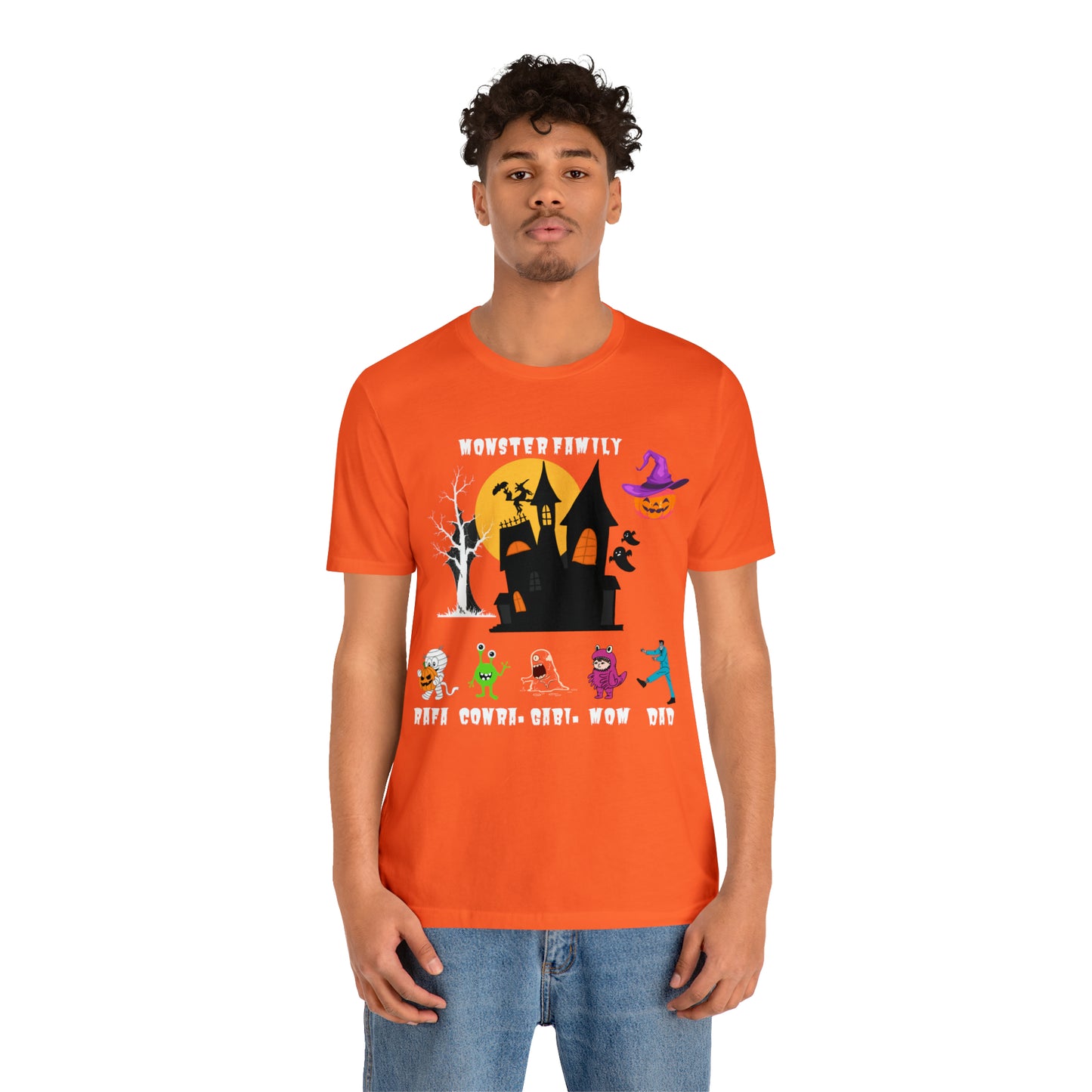 Camiseta de manga corta unisex Jersey de Halloween con nombre personalizado familia de monstruos para hermanos, regalo de abuela. 